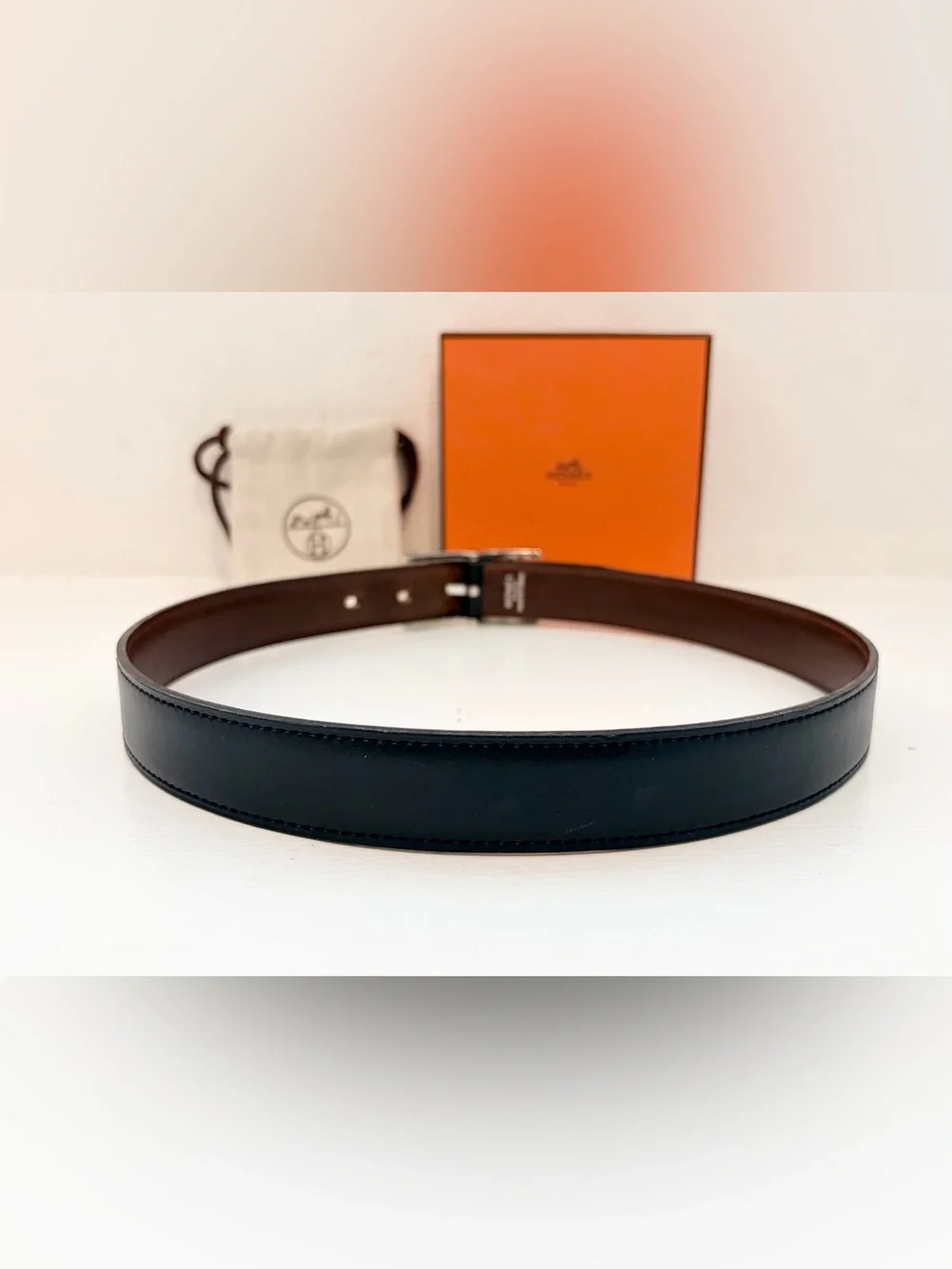 Auth HERMES Quentin Reversible Black/Brown Skinny Leather Belt 1” Width, Size 70